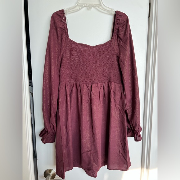Gorgeous burgundy & gold mini dress - Picture 4 of 5